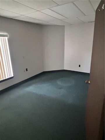 227 N Jefferson St, New Castle, PA 16101