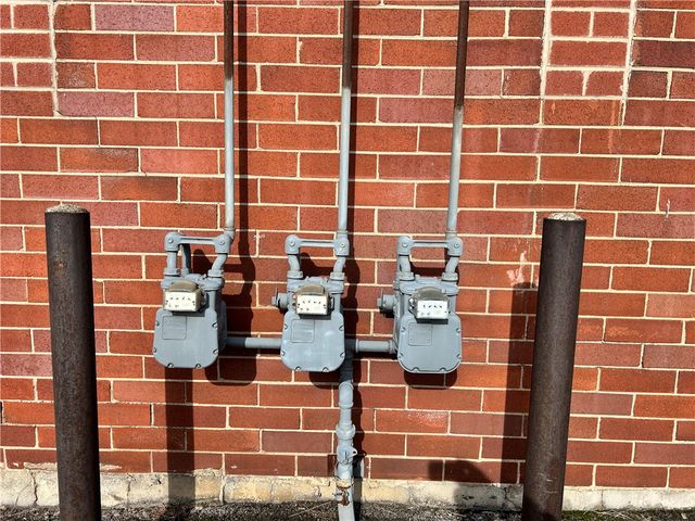227 N Jefferson St, New Castle, PA 16101