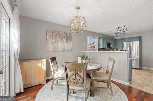 1061 Daventry Crossing, Woodstock, GA 30188