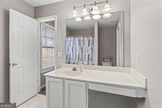 1061 Daventry Crossing, Woodstock, GA 30188