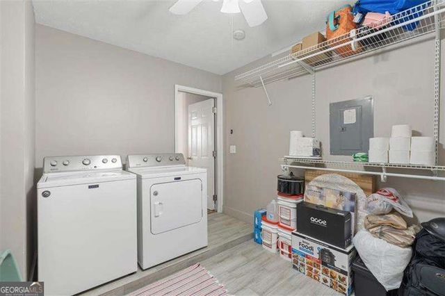 1061 Daventry Crossing, Woodstock, GA 30188