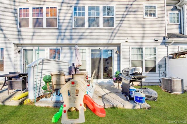 4 Kless Court, Middletown, NY 10940