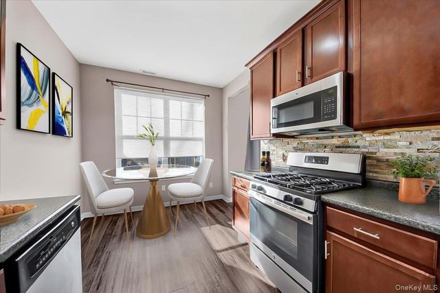 4 Kless Court, Middletown, NY 10940