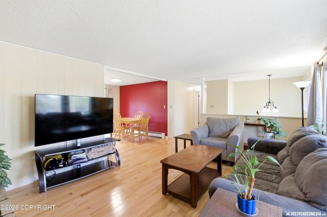 2913 Wentworth Street, Anchorage, AK 99508