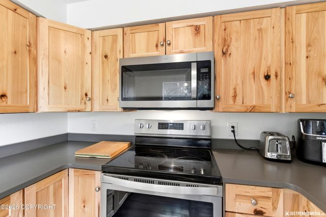 2913 Wentworth Street, Anchorage, AK 99508