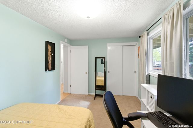 2913 Wentworth Street, Anchorage, AK 99508