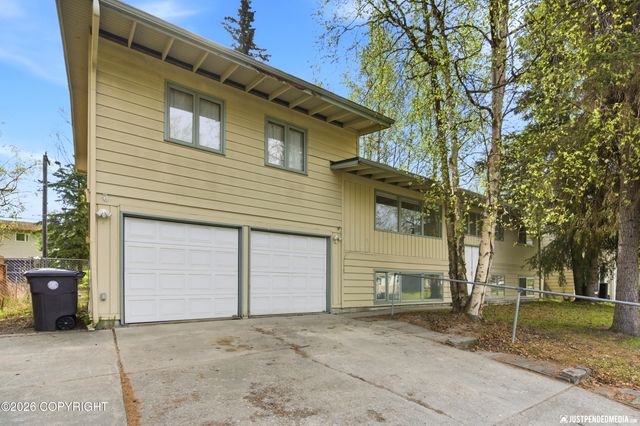 2913 Wentworth Street, Anchorage, AK 99508