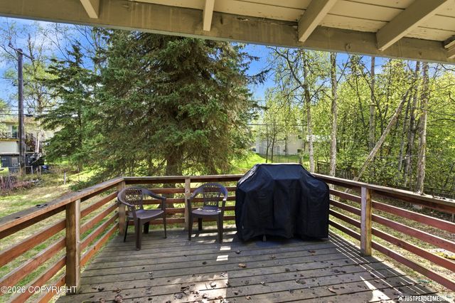 2913 Wentworth Street, Anchorage, AK 99508