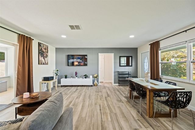 3015 VINSON AVENUE, Sarasota, FL 34232