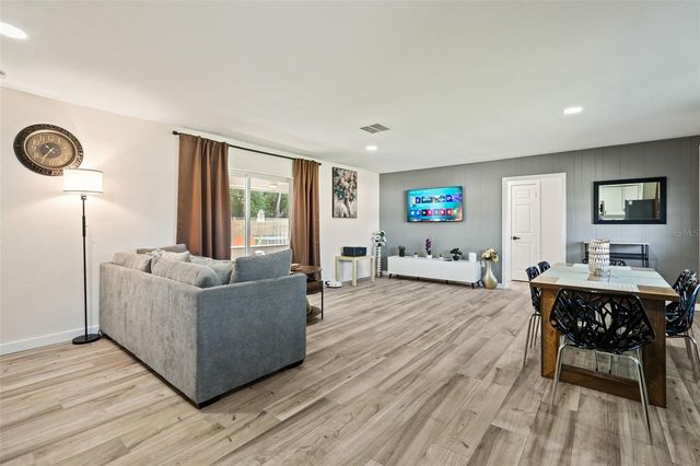 3015 VINSON AVENUE, Sarasota, FL 34232