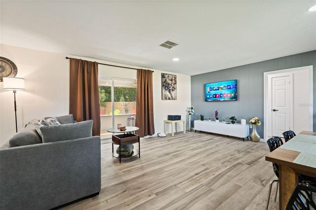 3015 VINSON AVENUE, Sarasota, FL 34232