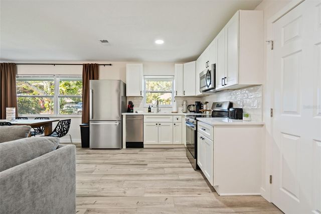 3015 VINSON AVENUE, Sarasota, FL 34232