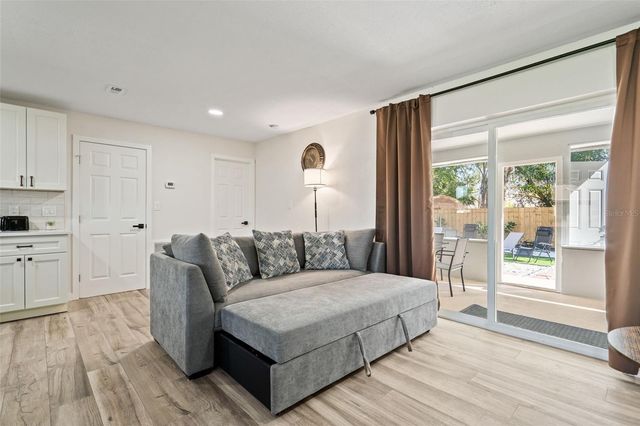 3015 VINSON AVENUE, Sarasota, FL 34232