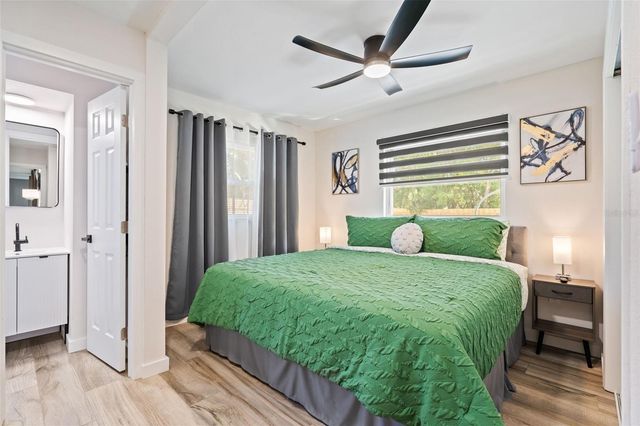 3015 VINSON AVENUE, Sarasota, FL 34232