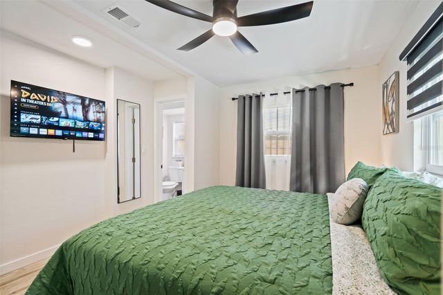 3015 VINSON AVENUE, Sarasota, FL 34232