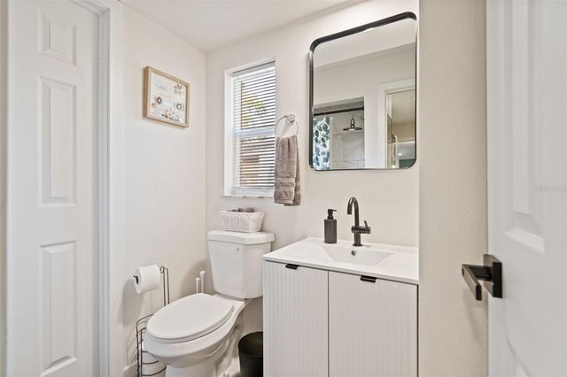 3015 VINSON AVENUE, Sarasota, FL 34232