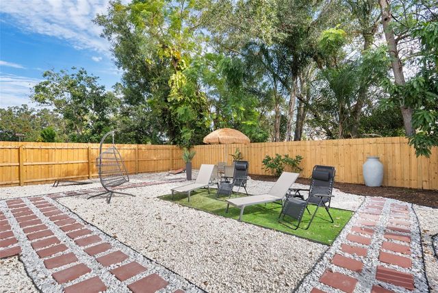 3015 VINSON AVENUE, Sarasota, FL 34232