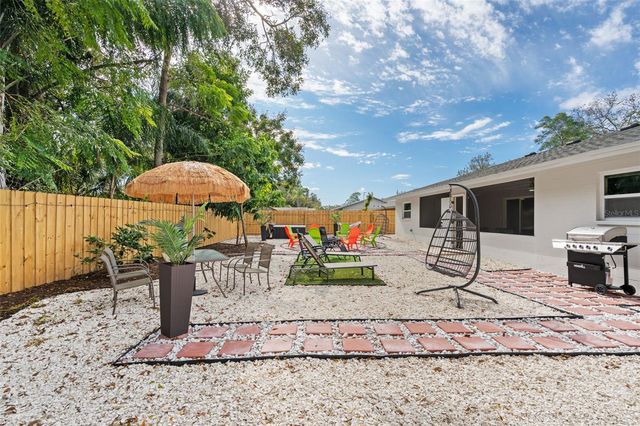 3015 VINSON AVENUE, Sarasota, FL 34232