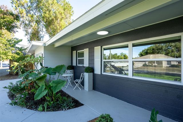 3015 VINSON AVENUE, Sarasota, FL 34232