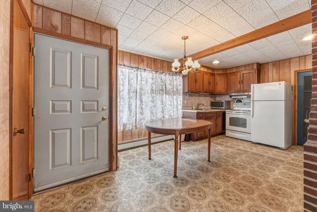 57 PALM LN, Levittown, PA 19054