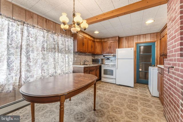 57 PALM LN, Levittown, PA 19054