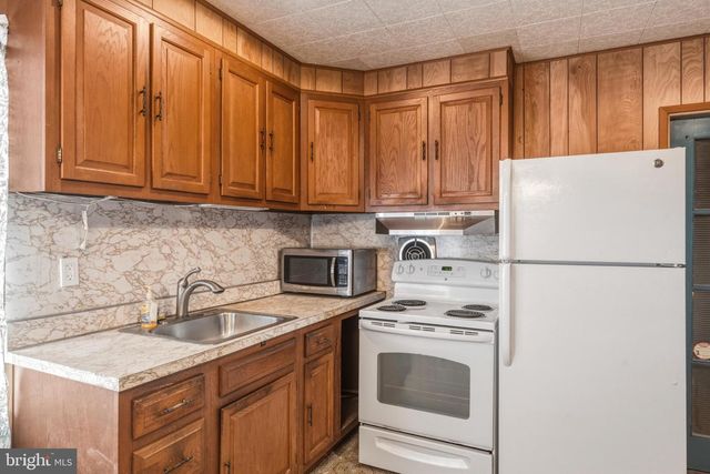 57 PALM LN, Levittown, PA 19054