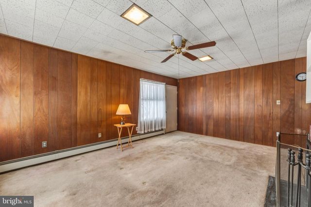 57 PALM LN, Levittown, PA 19054