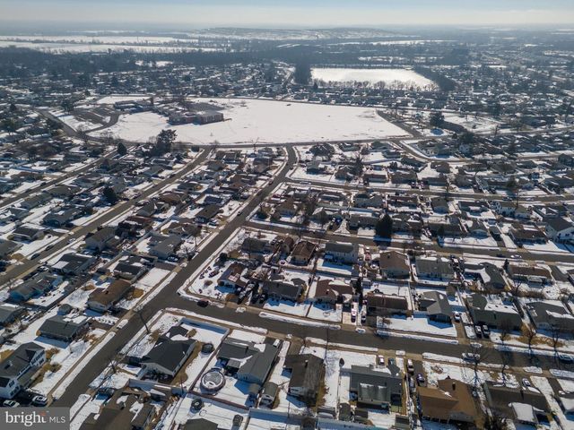 57 PALM LN, Levittown, PA 19054