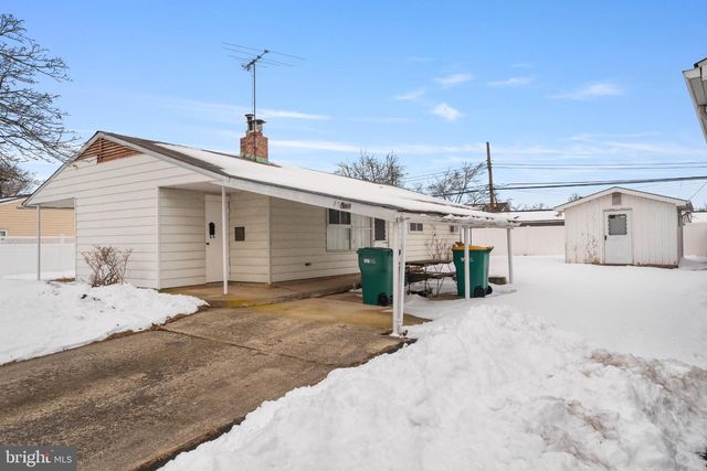 57 PALM LN, Levittown, PA 19054