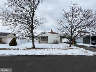57 PALM LN, Levittown, PA 19054
