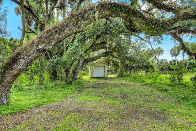 21211 Palm Beach BLVD, Alva, FL 33920