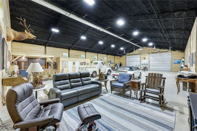 21211 Palm Beach BLVD, Alva, FL 33920