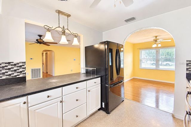 1325 LAKE SHIPP DR N, Winter Haven, FL 33880