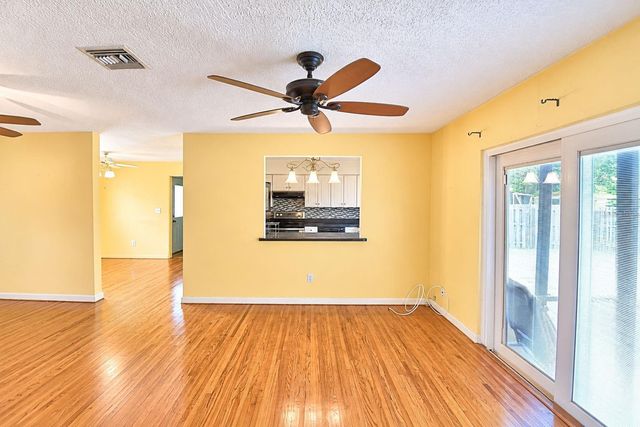 1325 LAKE SHIPP DR N, Winter Haven, FL 33880