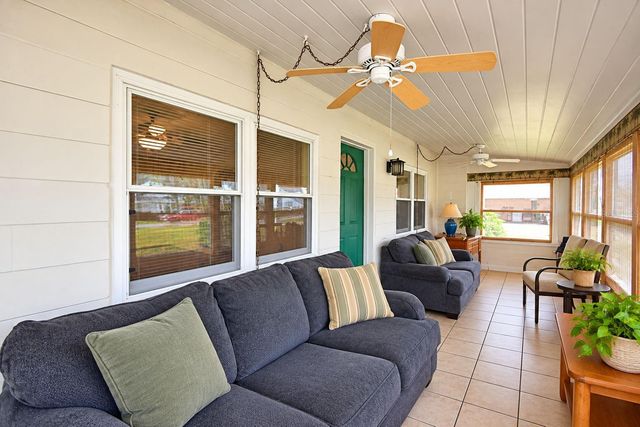 1325 LAKE SHIPP DR N, Winter Haven, FL 33880