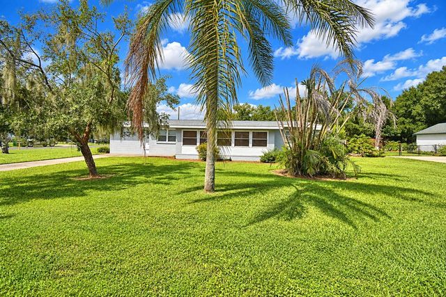 1325 LAKE SHIPP DR N, Winter Haven, FL 33880
