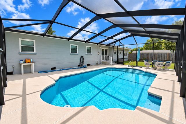 1325 LAKE SHIPP DR N, Winter Haven, FL 33880