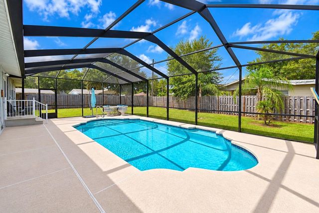 1325 LAKE SHIPP DR N, Winter Haven, FL 33880