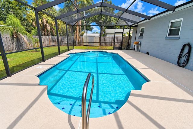 1325 LAKE SHIPP DR N, Winter Haven, FL 33880