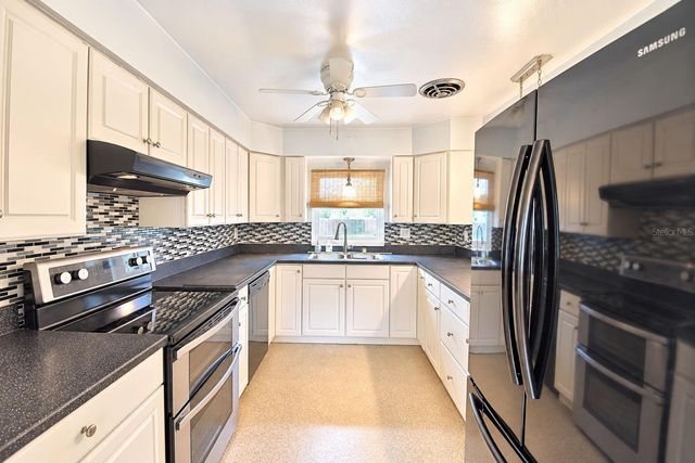 1325 LAKE SHIPP DR N, Winter Haven, FL 33880