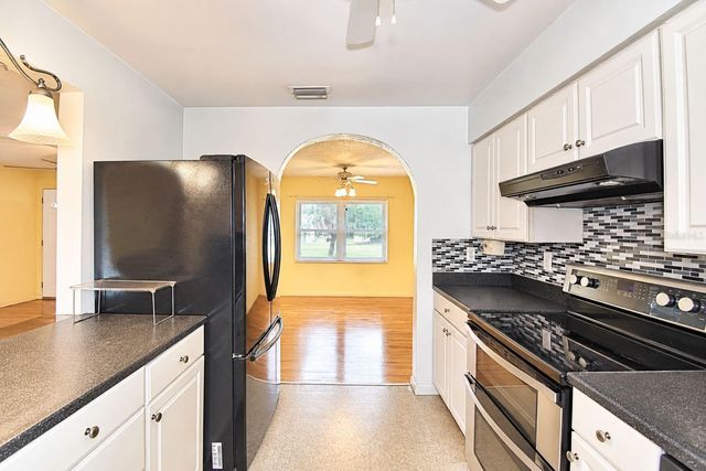 1325 LAKE SHIPP DR N, Winter Haven, FL 33880