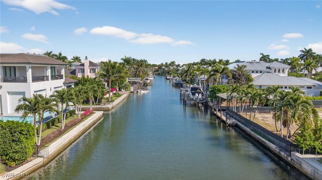 601 17TH AVE S, Naples, FL 34102