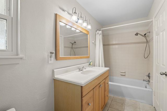1427 Adkins Road, Houston, TX 77055