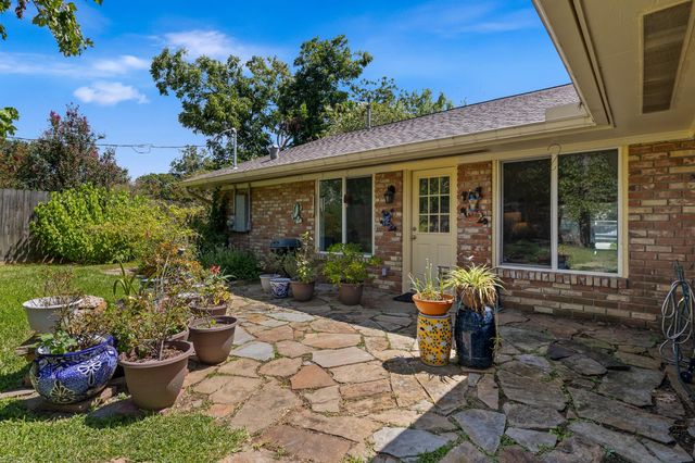 1427 Adkins Road, Houston, TX 77055