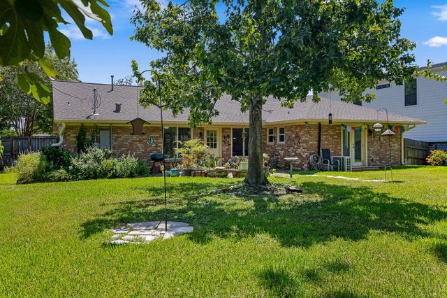 1427 Adkins Road, Houston, TX 77055