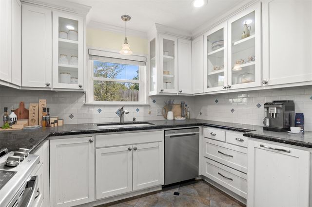 1427 Adkins Road, Houston, TX 77055