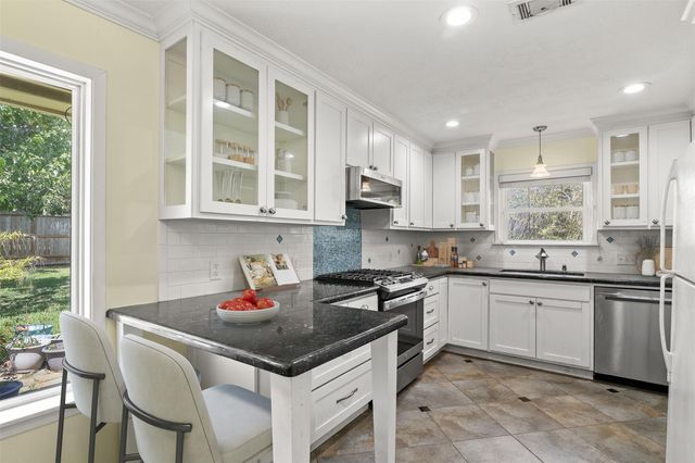 1427 Adkins Road, Houston, TX 77055