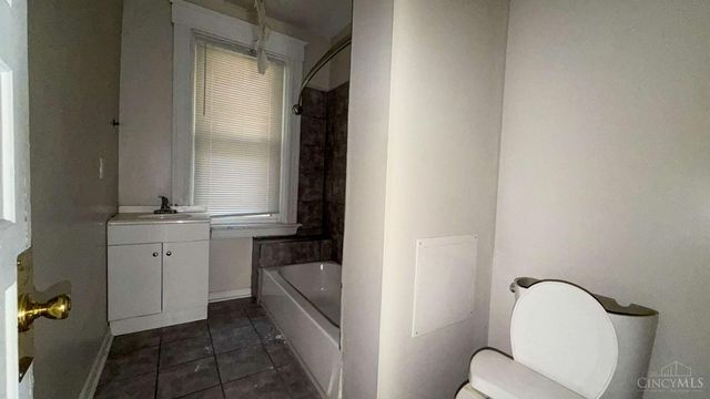 2478 Paris Street, Cincinnati, OH 45219