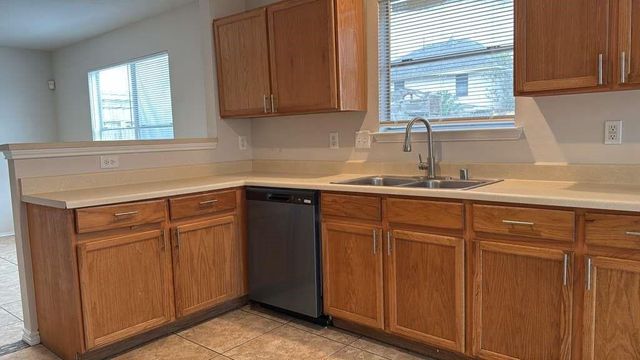 6622 Sutton Meadows Dr, Houston, TX 77086