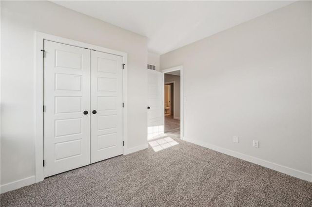 1110 Oak Ridge Street, Kearney, MO 64060